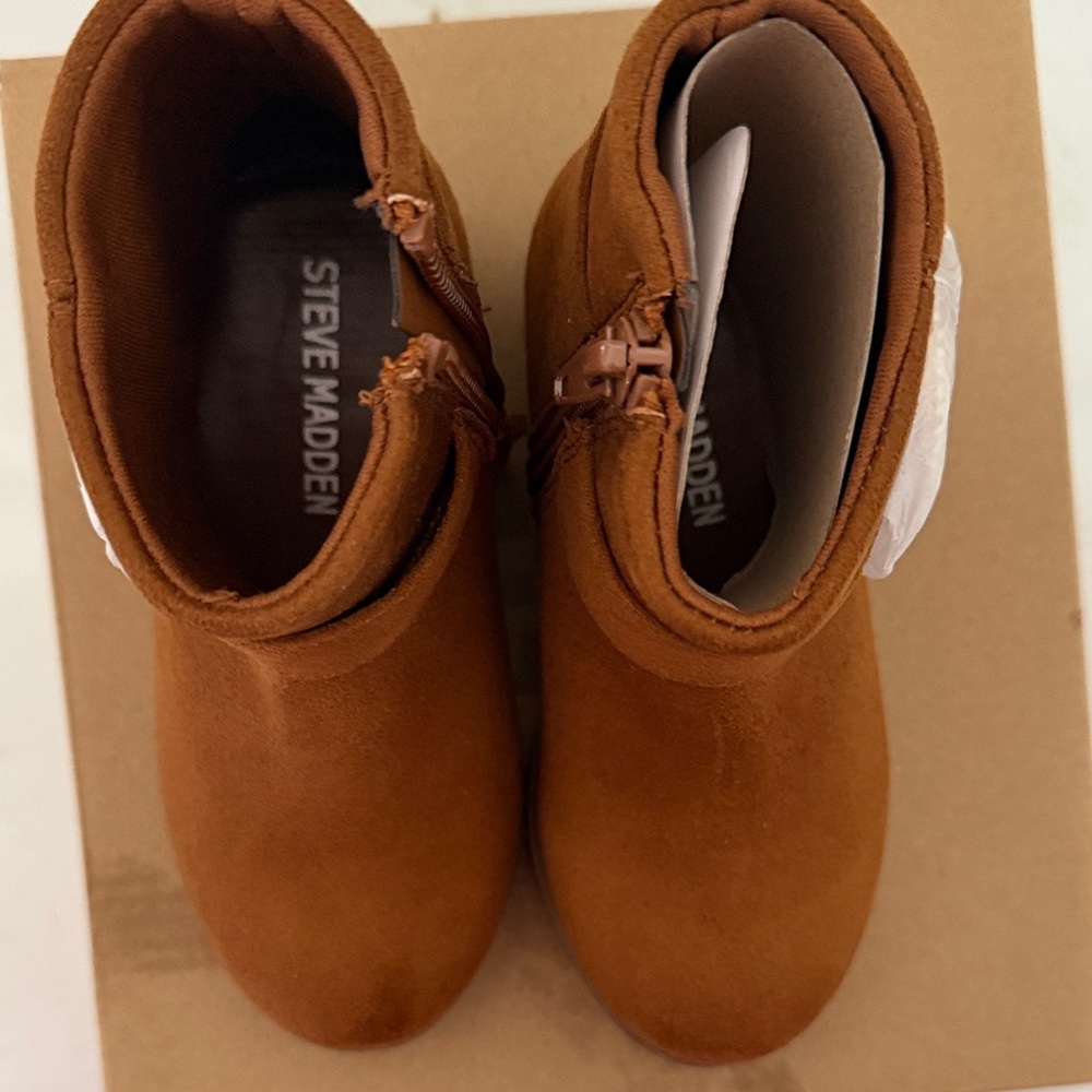 Steve Madden Girls' Chestnut Brown Ankle Boots with Decorative Buckle - Picture 5 of 5